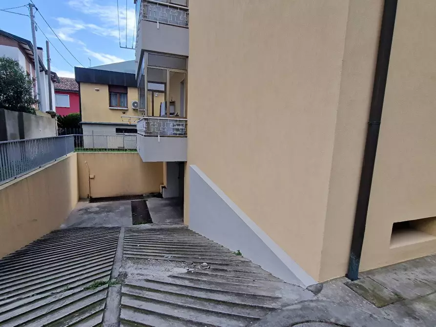 Immagine 3 di Appartamento in vendita  in via giacomo sichirollo 34 a Rovigo