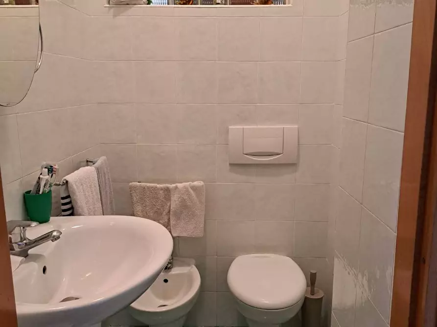 Immagine 11 di Camera in affitto  in VIA GOVONI 4 a Ferrara