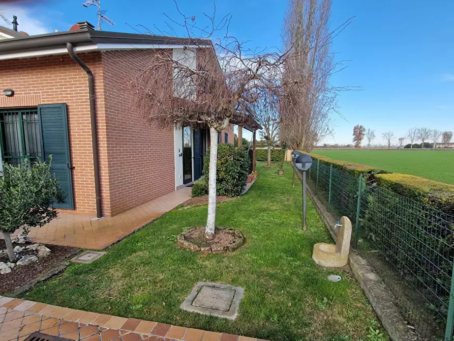 Immagine 38 di Villa in vendita  in Via Lucio Mongardi 33 a Ferrara