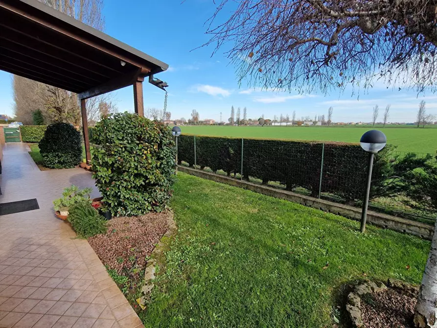 Immagine 46 di Villa in vendita  in Via Lucio Mongardi 33 a Ferrara