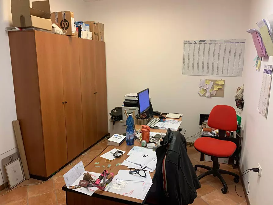 Immagine 4 di Locale commerciale in vendita  in Via Della Luna 26 a Ferrara