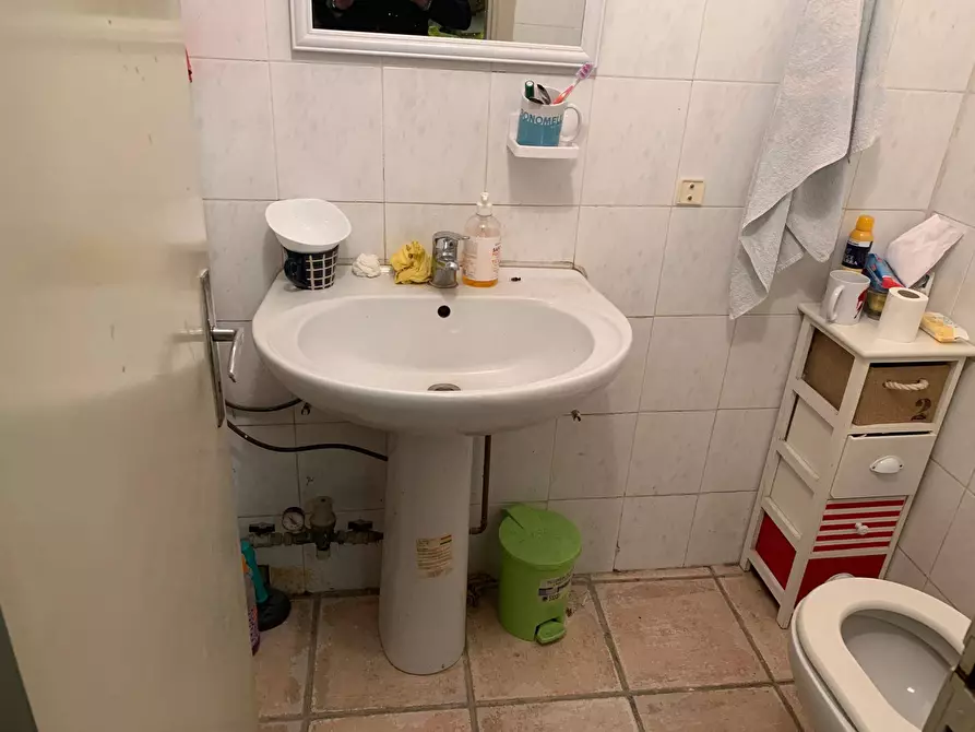 Immagine 6 di Locale commerciale in vendita  in Via Della Luna 26 a Ferrara