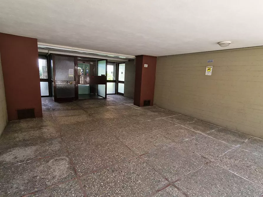 Immagine 23 di Appartamento in vendita  in Via Giosue' Carducci 2 a Ferrara