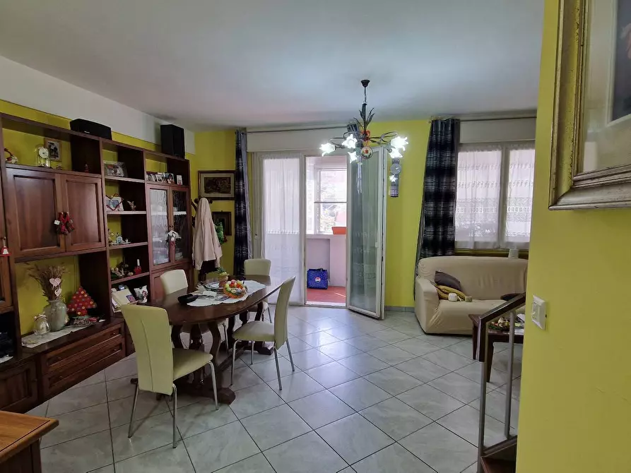 Immagine 2 di Appartamento in vendita  in Via Giosue' Carducci 2 a Ferrara