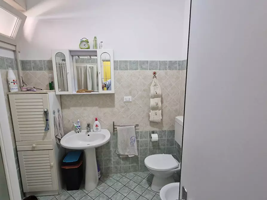 Immagine 8 di Appartamento in vendita  in Via Giosue' Carducci 2 a Ferrara