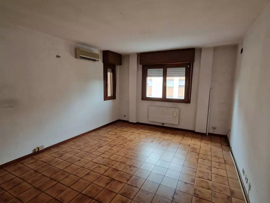 Immagine 7 di Appartamento in vendita  in Via Comitato di Liberazione 24 a Ferrara