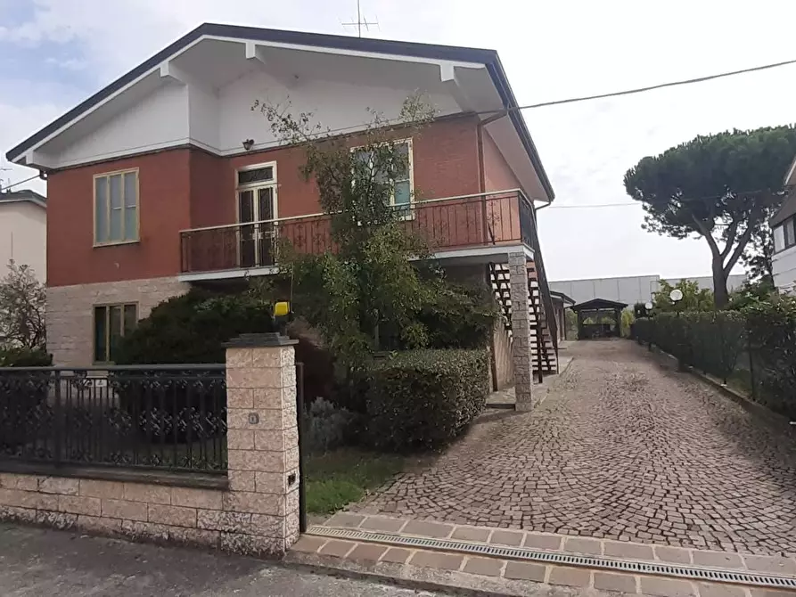 Immagine 1 di Casa indipendente in vendita  in Via Falce 15 a Ferrara