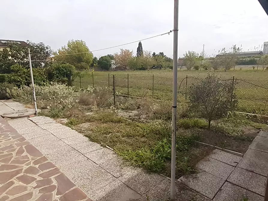 Immagine 3 di Casa indipendente in vendita  in Via Falce 15 a Ferrara