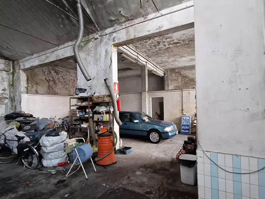 Immagine 8 di Locale commerciale in vendita  in Via Bologna 169/a a Ferrara