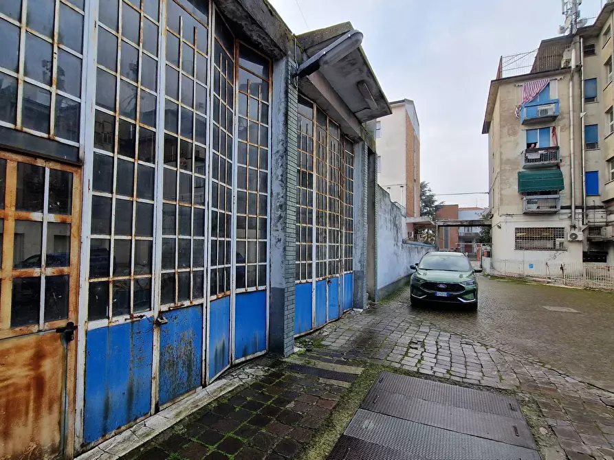 Immagine 11 di Locale commerciale in vendita  in Via Bologna 169/a a Ferrara