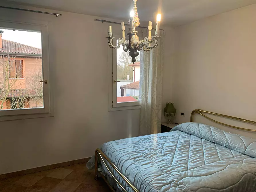 Immagine 23 di Villa in vendita  in Via Del Capitello 21 a Ferrara
