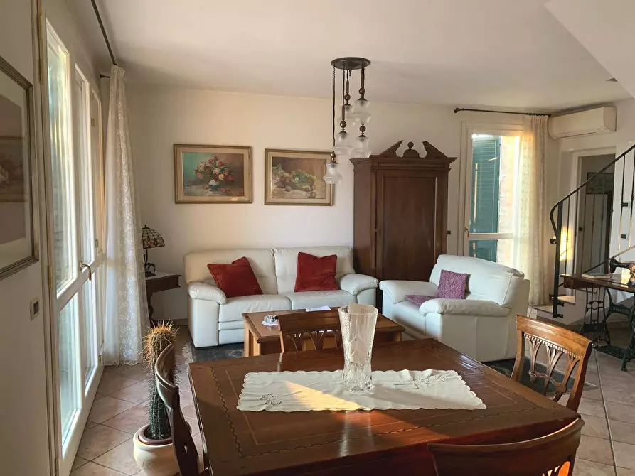 Immagine 7 di Villa in vendita  in Via Del Capitello 21 a Ferrara