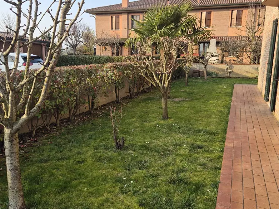 Immagine 33 di Villa in vendita  in Via Del Capitello 21 a Ferrara