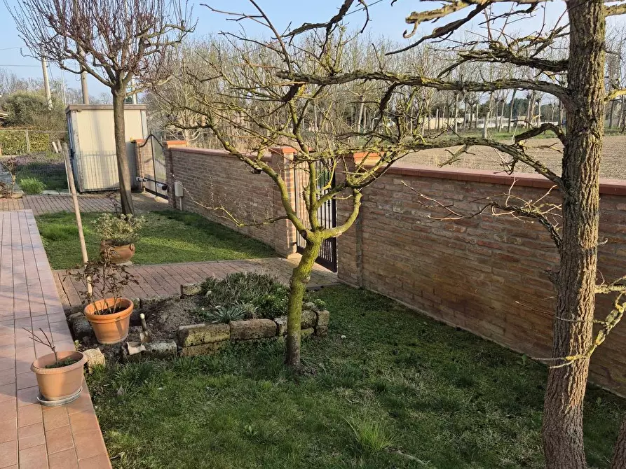 Immagine 34 di Villa in vendita  in Via Del Capitello 21 a Ferrara