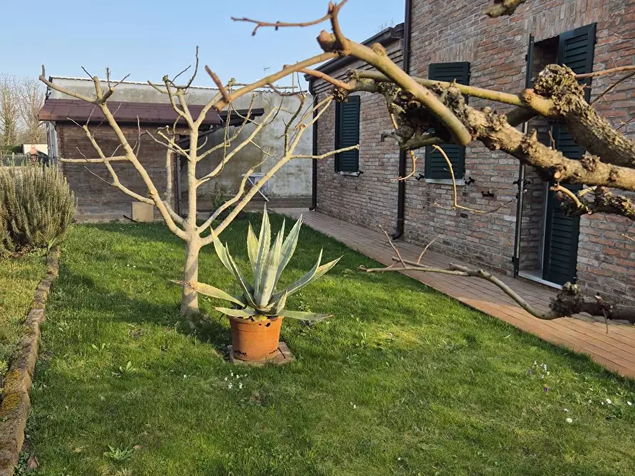 Immagine 37 di Villa in vendita  in Via Del Capitello 21 a Ferrara