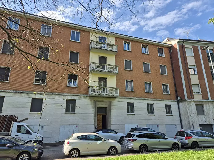 Immagine 35 di Camera in affitto  in Viale Cesare Battisti 7 a Ferrara