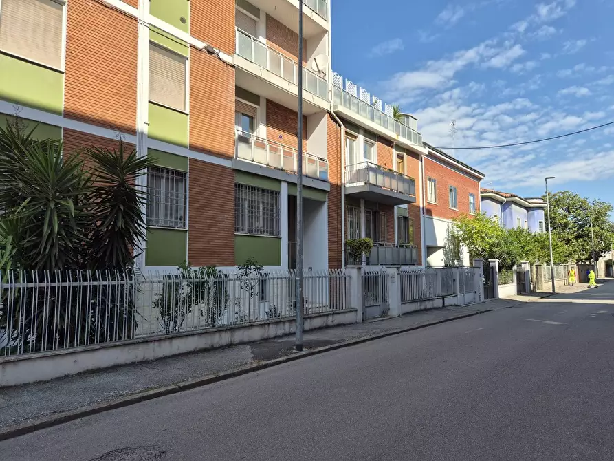 Immagine 4 di Appartamento in vendita  in Contrada Del Mirasole 35 a Ferrara
