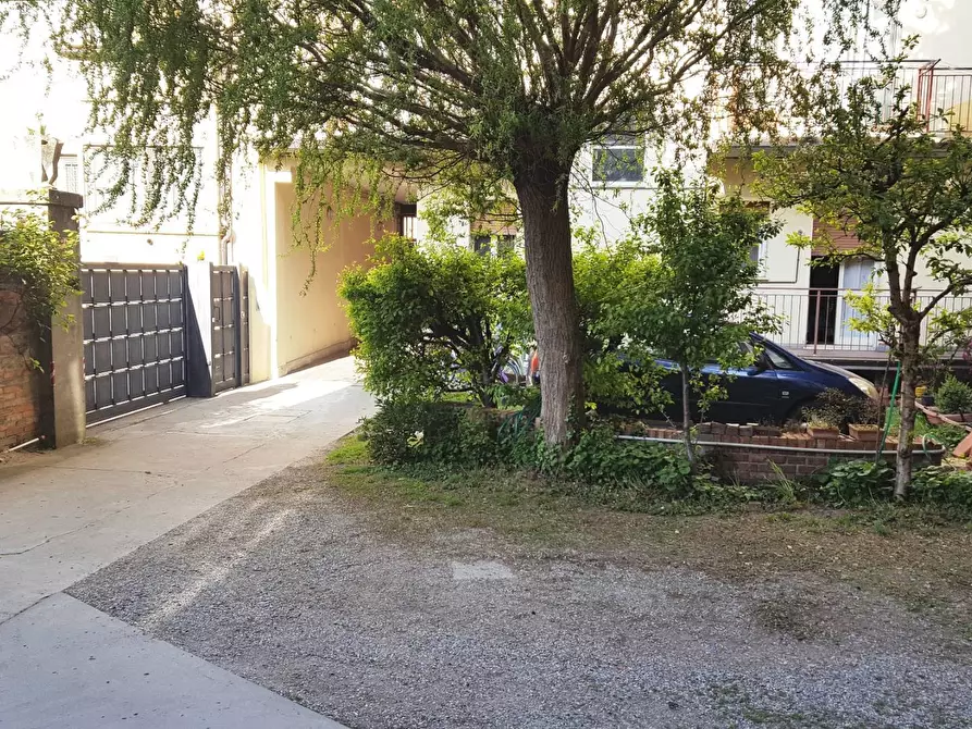 Immagine 20 di Appartamento in vendita  in Via Della Cittadella 12 a Ferrara