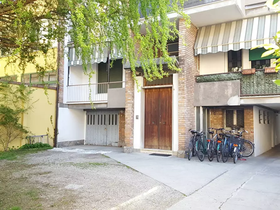 Immagine 3 di Appartamento in vendita  in Via Della Cittadella 12 a Ferrara