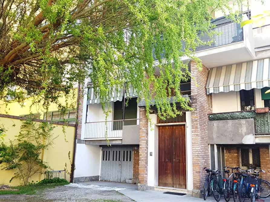 Immagine 21 di Appartamento in vendita  in Via Della Cittadella 12 a Ferrara