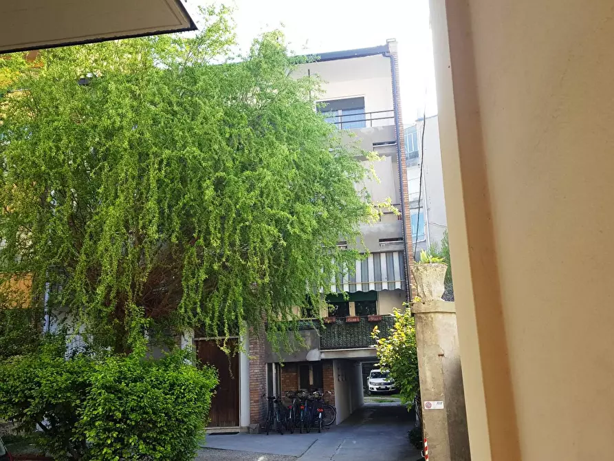Immagine 22 di Appartamento in vendita  in Via Della Cittadella 12 a Ferrara