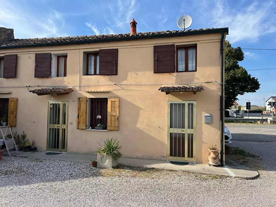 Immagine 32 di Casa indipendente in vendita  in Via Copparo 248 a Ferrara