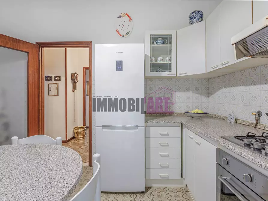 Immagine 6 di Appartamento in vendita  in Piazza Zara 2 a Reggio Nell'emilia