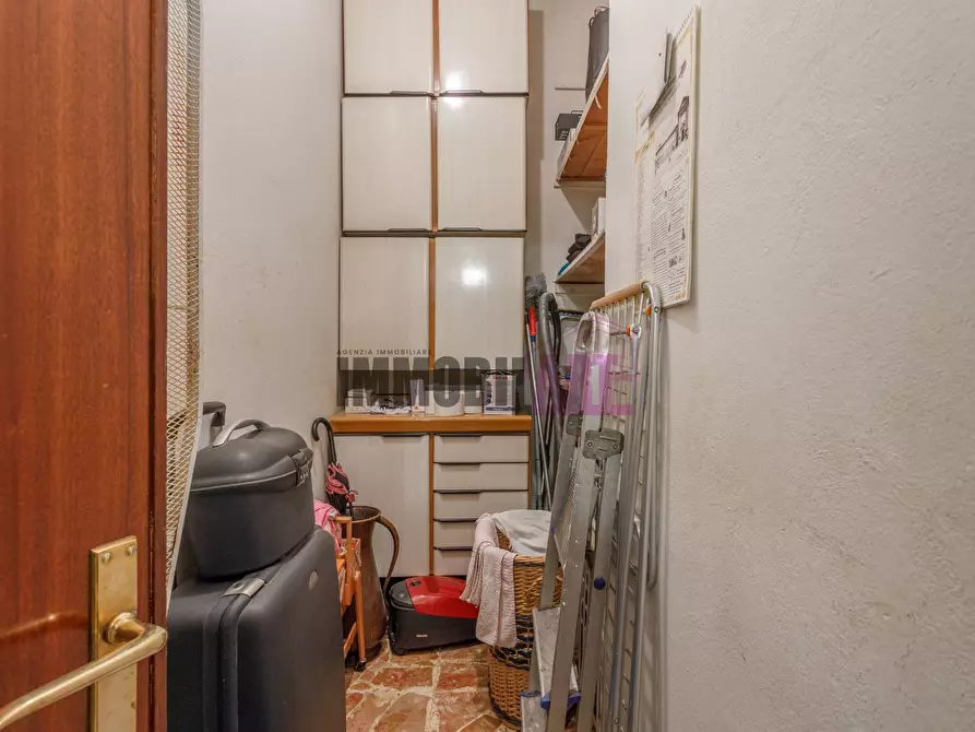 Immagine 31 di Appartamento in vendita  in Piazza Zara 2 a Reggio Nell'emilia