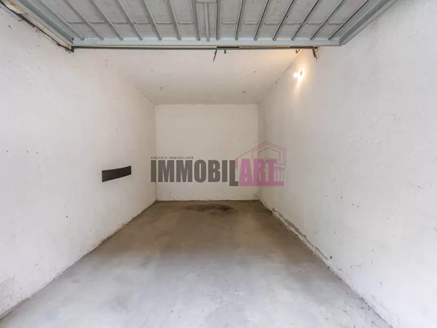 Immagine 36 di Appartamento in vendita  in Piazza Zara 2 a Reggio Nell'emilia