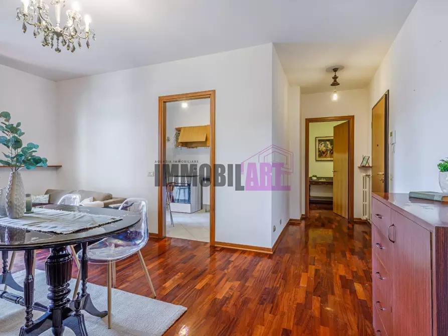 Immagine 5 di Appartamento in vendita  in Via Gran Sasso D'italia 13/2 a Reggio Nell'emilia