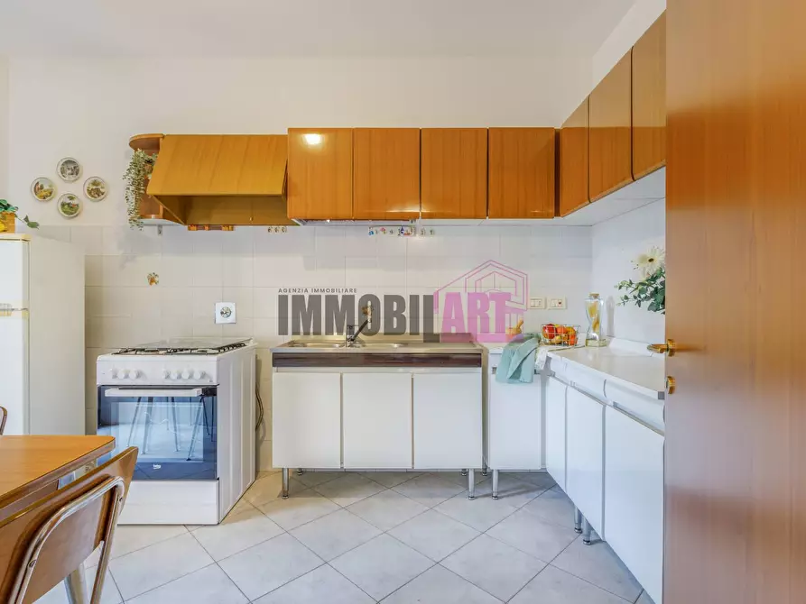Immagine 9 di Appartamento in vendita  in Via Gran Sasso D'italia 13/2 a Reggio Nell'emilia