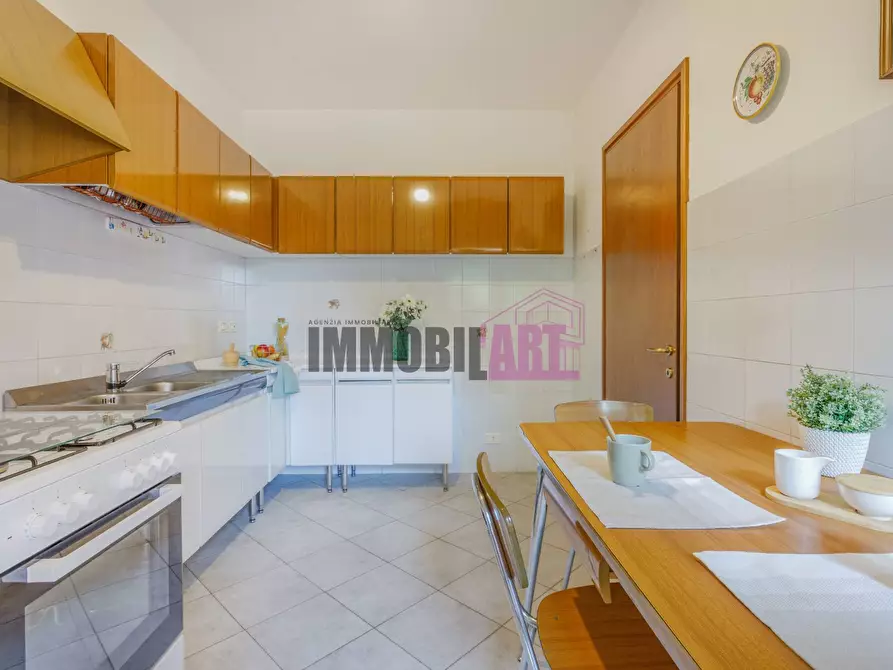 Immagine 11 di Appartamento in vendita  in Via Gran Sasso D'italia 13/2 a Reggio Nell'emilia
