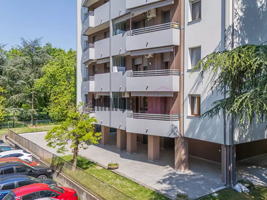 Immagine 2 di Appartamento in vendita  in Via Caravaggio 19 a Reggio Nell'emilia