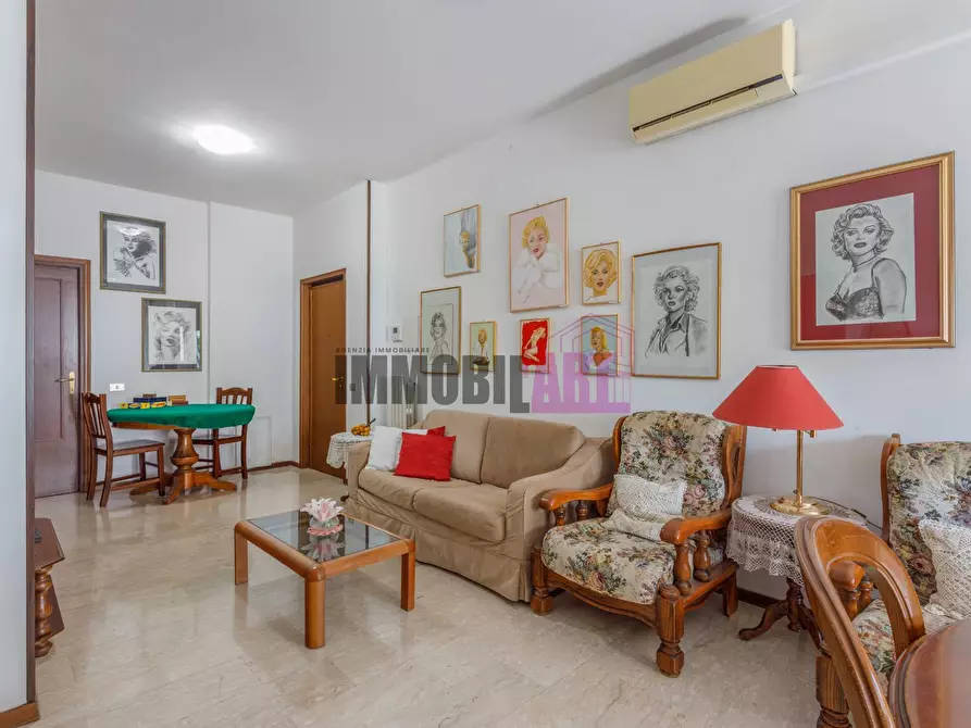 Immagine 12 di Appartamento in vendita  in Via Caravaggio 19 a Reggio Nell'emilia