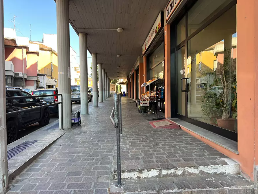 Immagine 6 di Locale commerciale in vendita  in Via Giacomo Matteotti 28 a Montechiarugolo