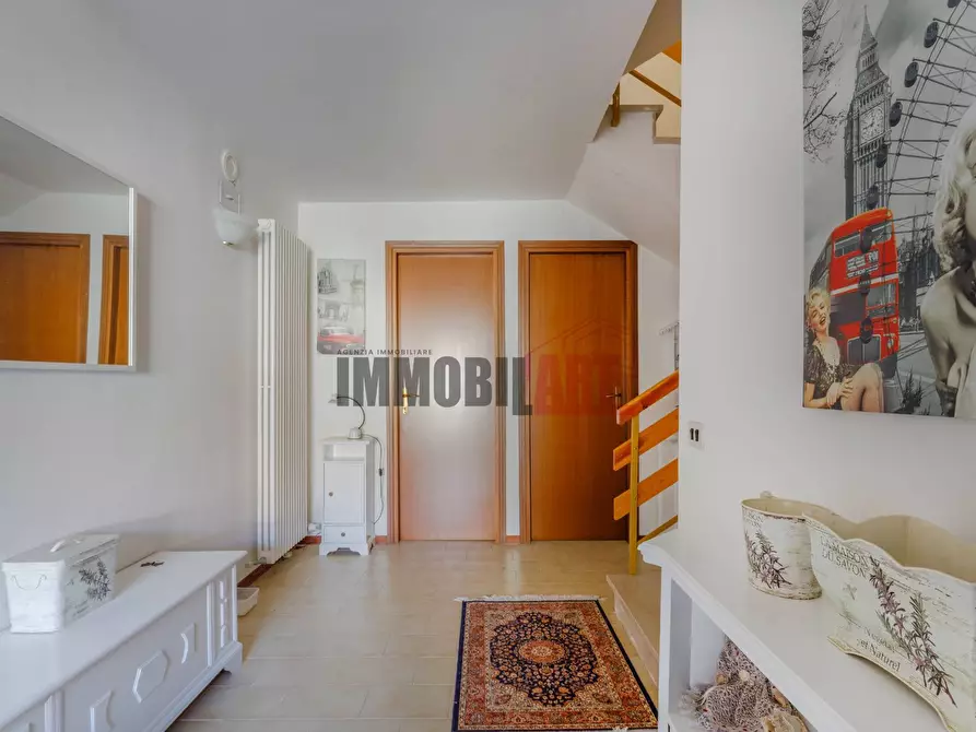 Immagine 3 di Villetta a schiera in vendita  in Via Giacomo Notari 43 a Ramiseto