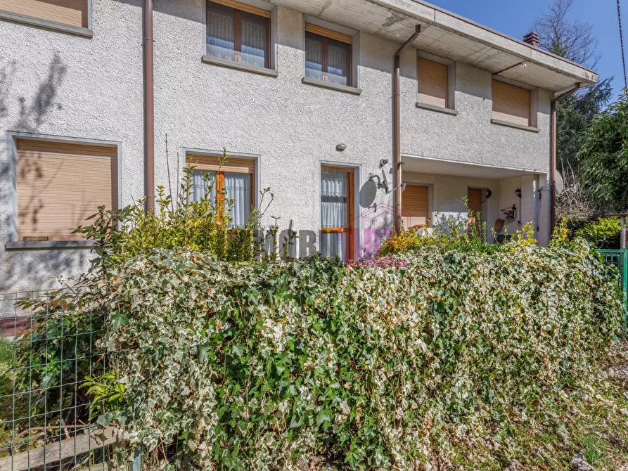 Immagine 22 di Villetta a schiera in vendita  in Via Giacomo Notari 43 a Ramiseto