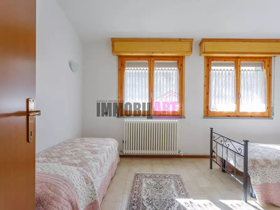 Immagine 25 di Villetta a schiera in vendita  in Via Giacomo Notari 43 a Ramiseto