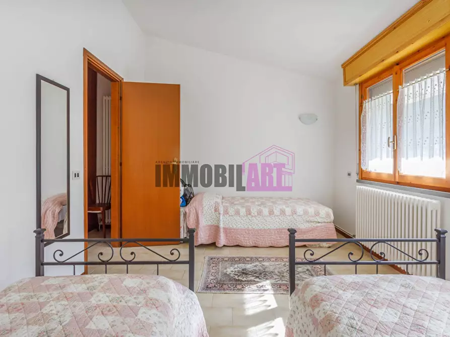 Immagine 27 di Villetta a schiera in vendita  in Via Giacomo Notari 43 a Ramiseto