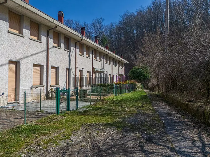 Immagine 37 di Villetta a schiera in vendita  in Via Giacomo Notari 43 a Ramiseto