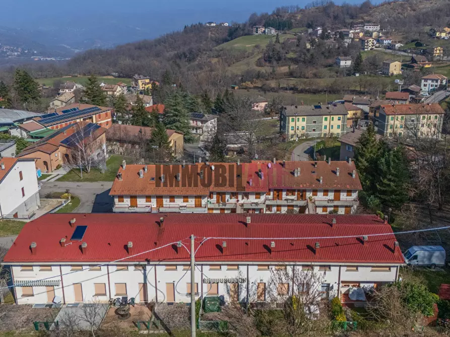 Immagine 38 di Villetta a schiera in vendita  in Via Giacomo Notari 43 a Ramiseto