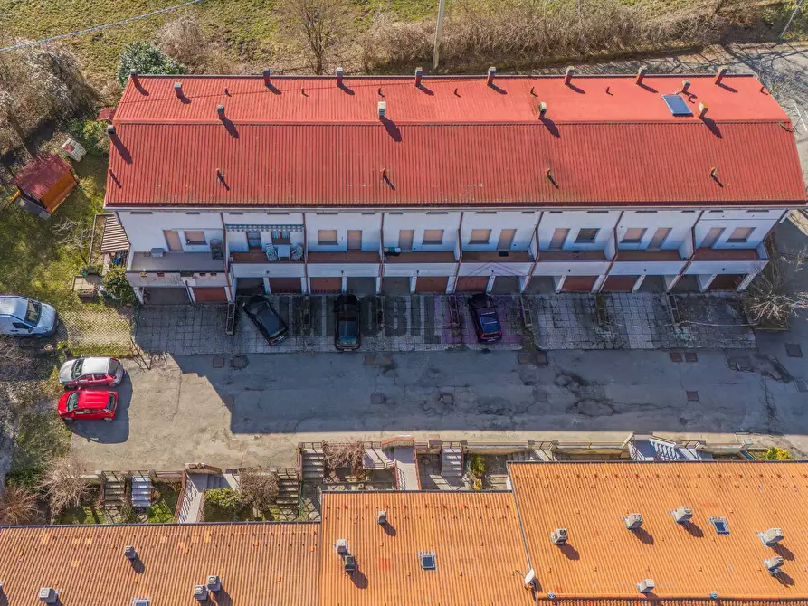 Immagine 46 di Villetta a schiera in vendita  in Via Giacomo Notari 43 a Ramiseto