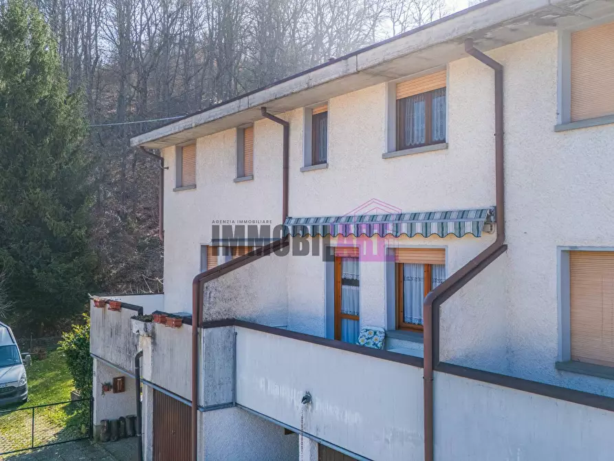 Immagine 49 di Villetta a schiera in vendita  in Via Giacomo Notari 43 a Ramiseto