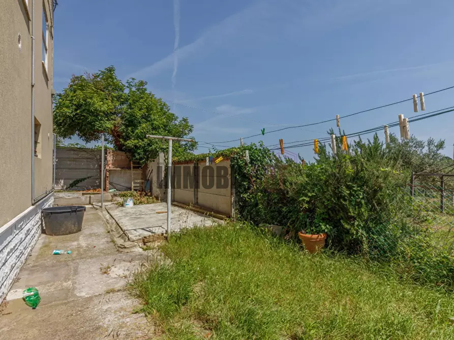 Immagine 39 di Appartamento in vendita  in Via San Lorenzo A Monte 33 a Rimini