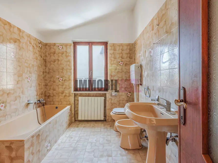 Immagine 21 di Casa indipendente in vendita  in VIA BATTILOCCHI 67 a Bore