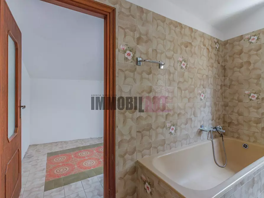 Immagine 22 di Casa indipendente in vendita  in VIA BATTILOCCHI 67 a Bore