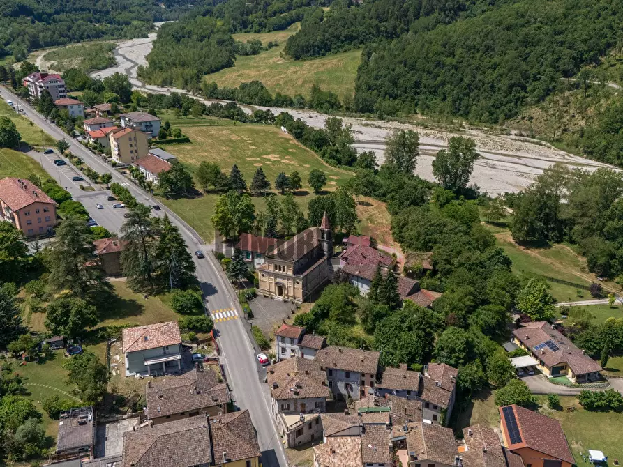 Immagine 1 di Casa indipendente in vendita  in VIA BATTILOCCHI 67 a Bore