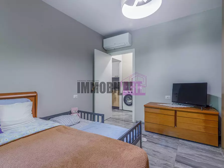 Immagine 10 di Appartamento in vendita  in Via Accursio Da Reggio 21 a Reggio Nell'emilia