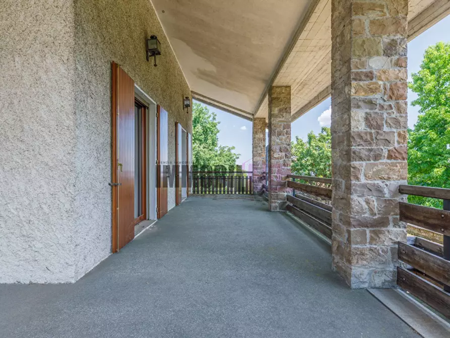 Immagine 48 di Villa in vendita  in LOCALITA' RONCAGLIO CADRAZZOLE a Canossa
