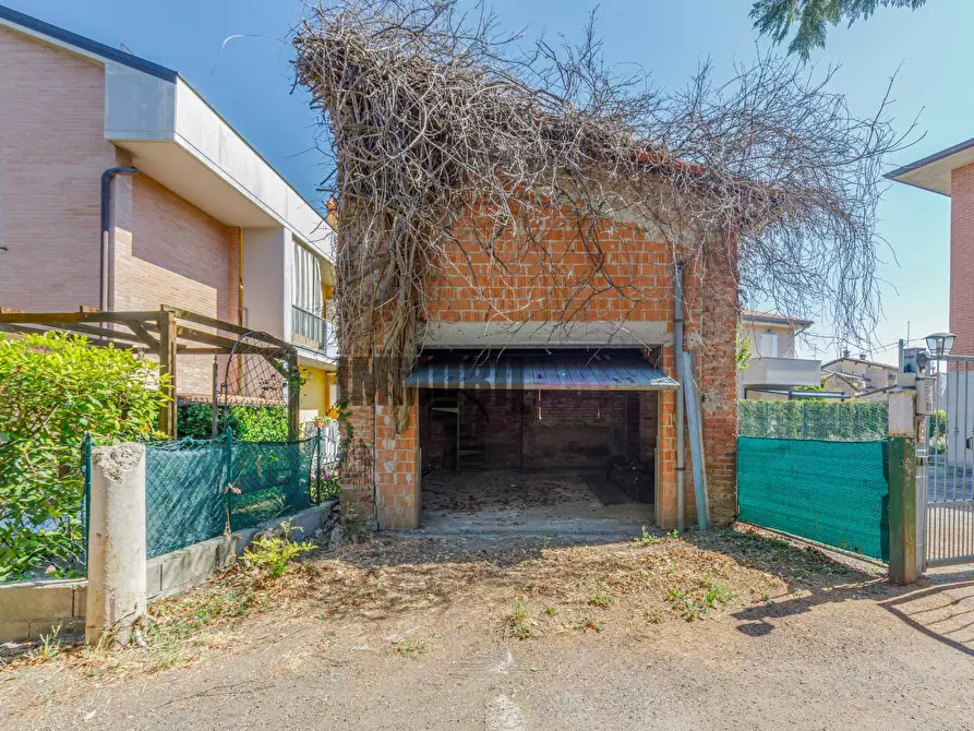 Immagine 3 di Casa indipendente in vendita  in VIA DE STROBEL 2/C a Traversetolo